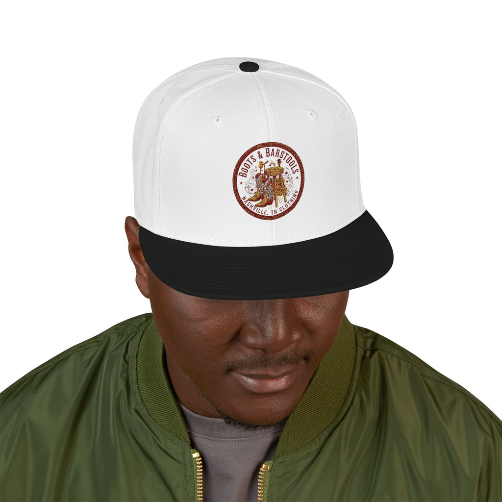 Embroidered Lion Crest Snapback Hat — Classic White & Black Baseball Cap
