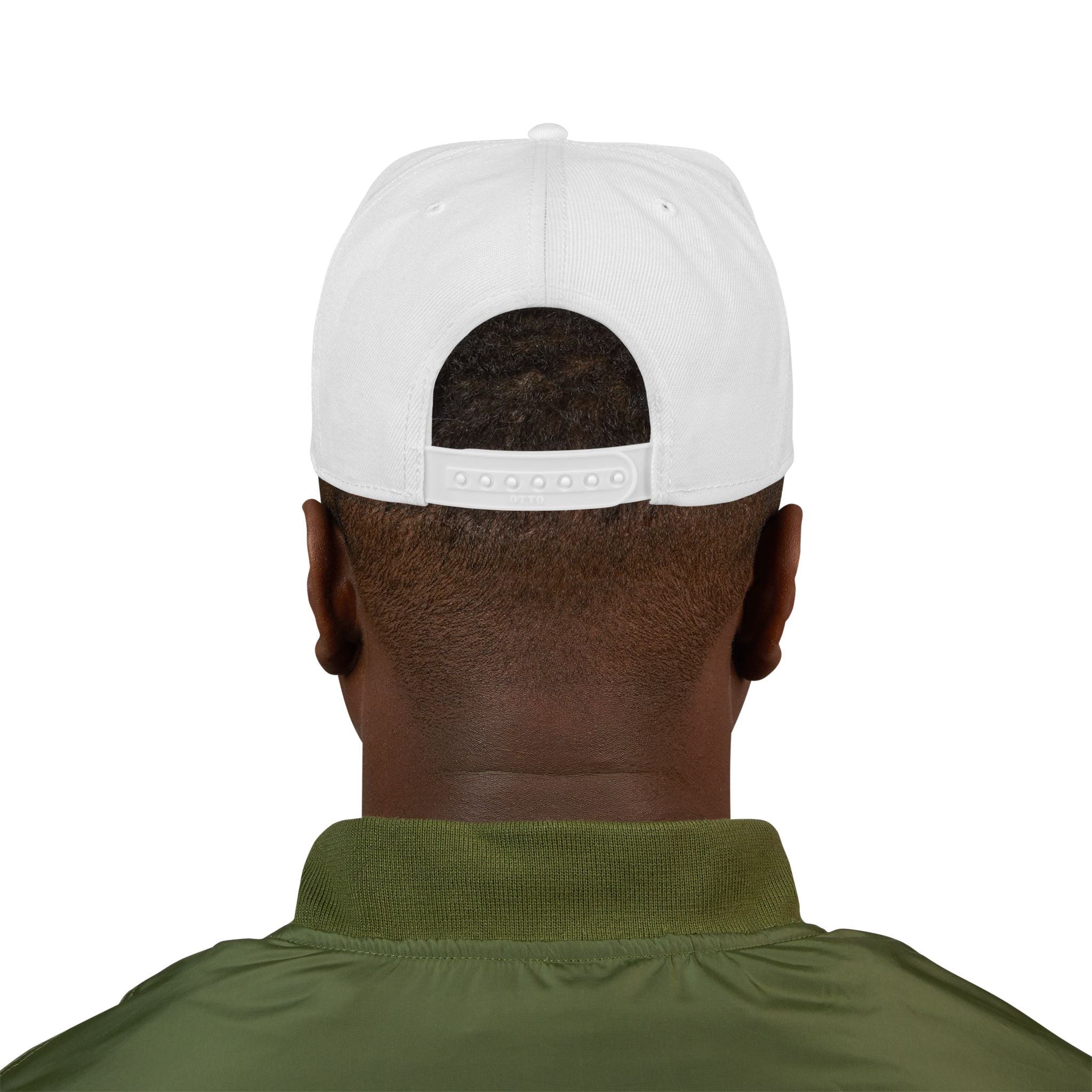 Embroidered Lion Crest Snapback Hat — Classic White & Black Baseball Cap